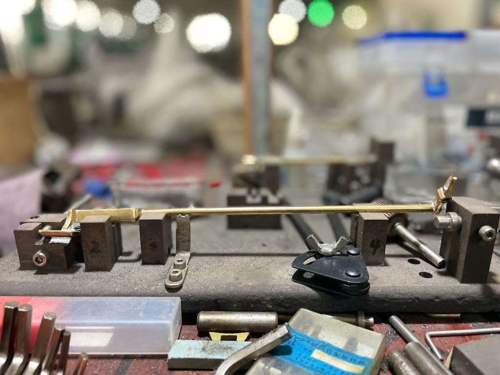 Klappenmechanik – Justierung am Saxophon